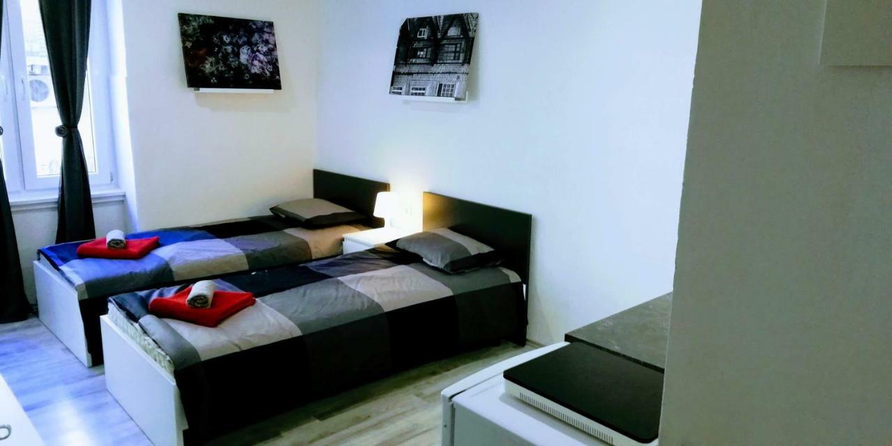 Zpula Center Apartments And Rooms Exterior foto