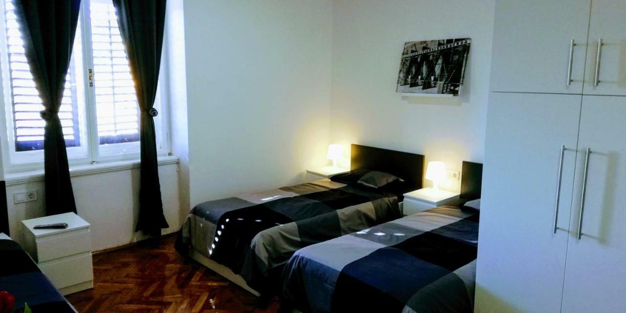 Zpula Center Apartments And Rooms Exterior foto