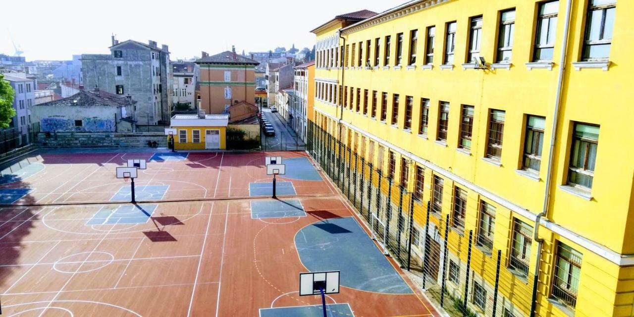 Zpula Center Apartments And Rooms Exterior foto
