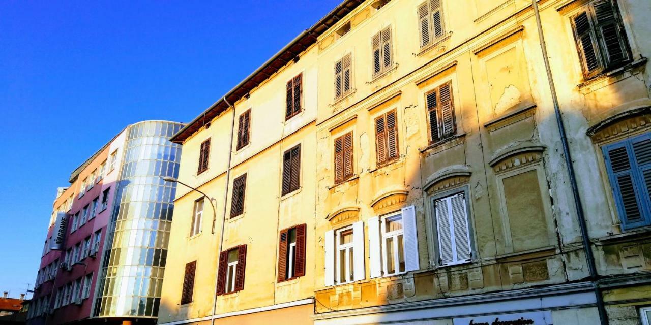 Zpula Center Apartments And Rooms Exterior foto